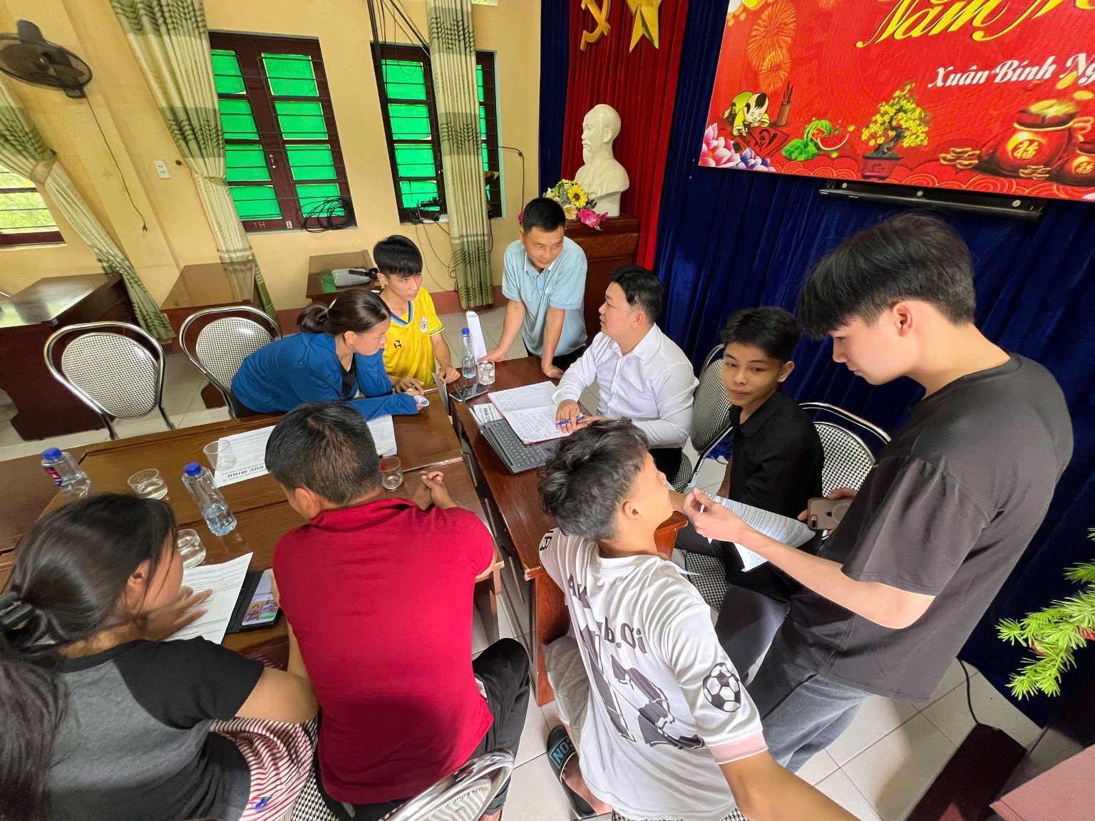 Gặp gỡ tư vấn người lao động