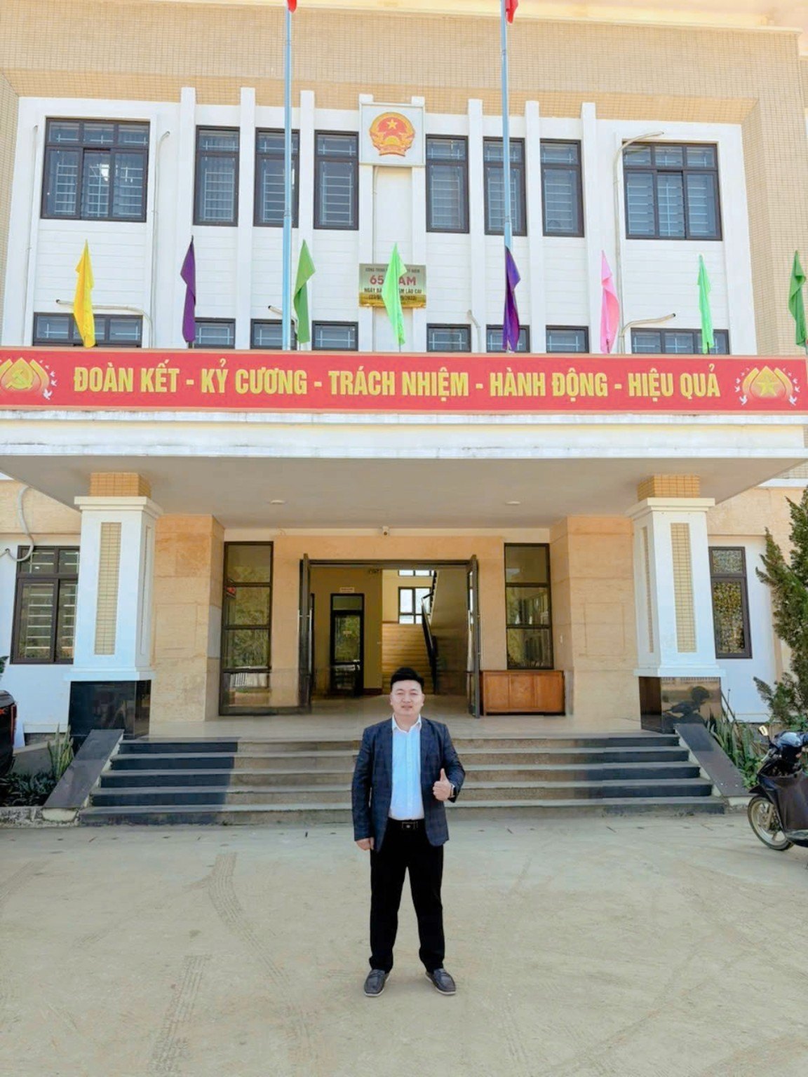 Hỗ trợ người lao động lên đường